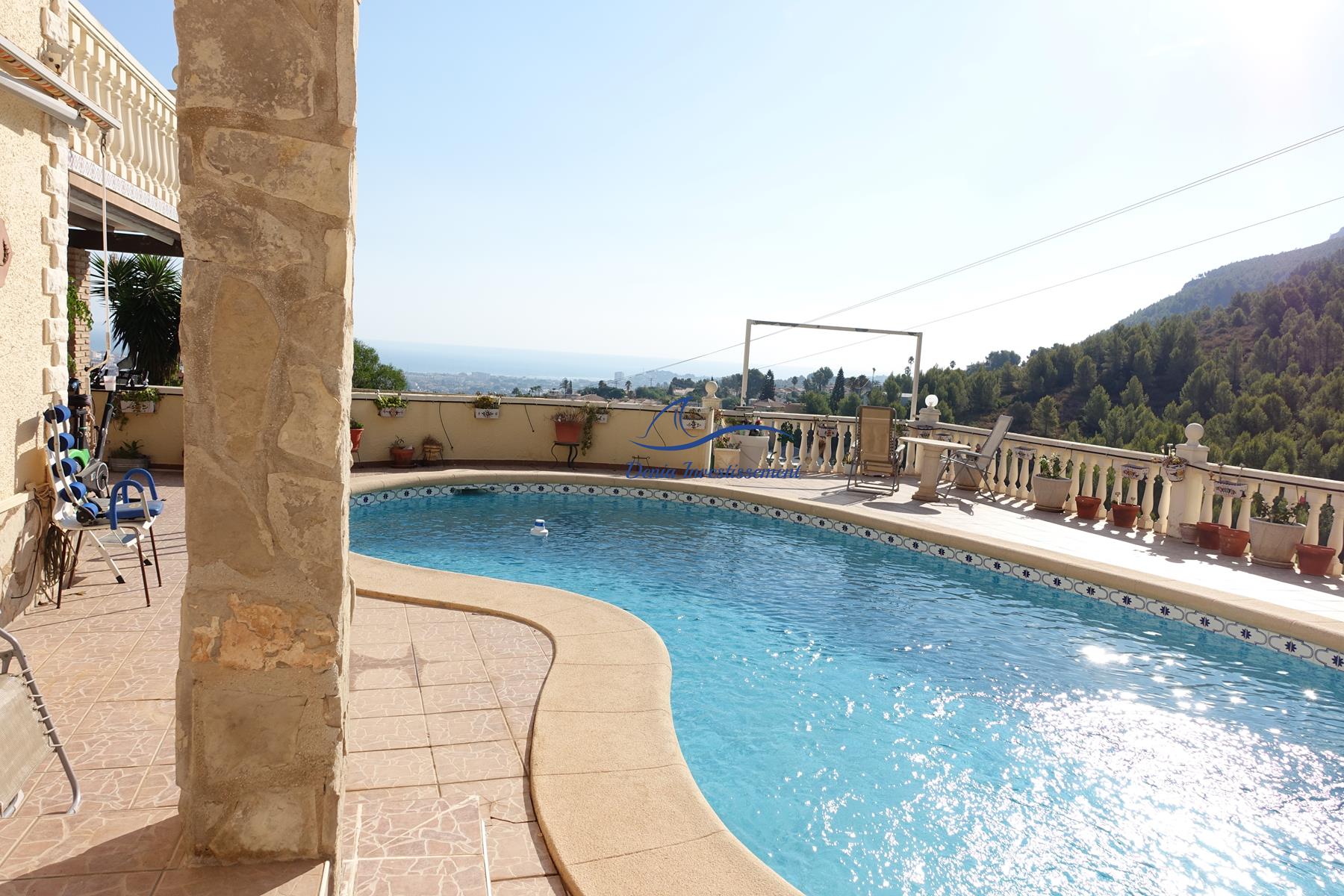 Villa à Denia avec piscine et superbes vues panoramiques sur la mer et la montagne