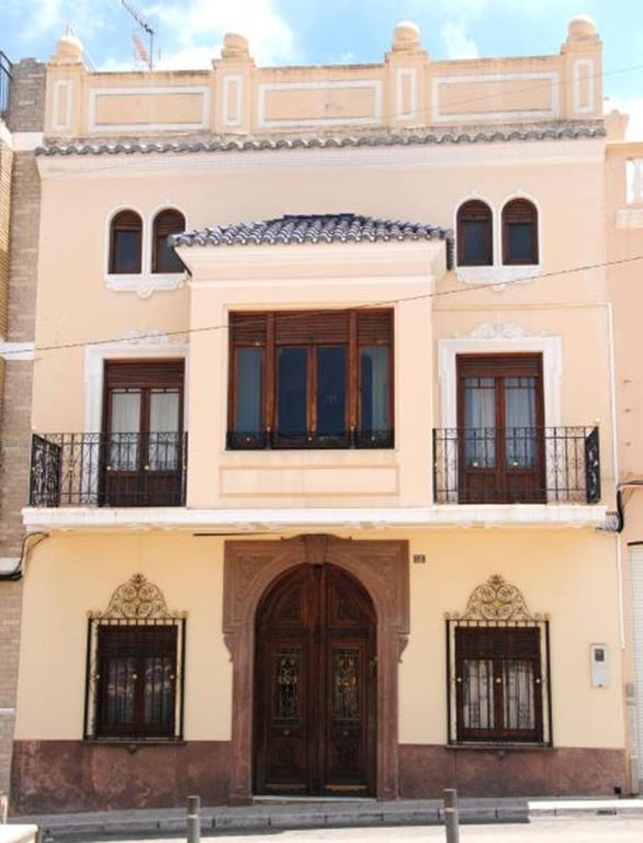 Large manor house attached to Semi-detached house in Pedreguer